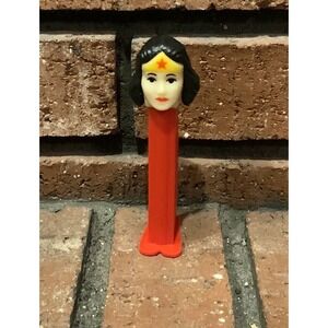 Vintage Wonder Woman DC Comics Red PEZ Dispenser with Feet